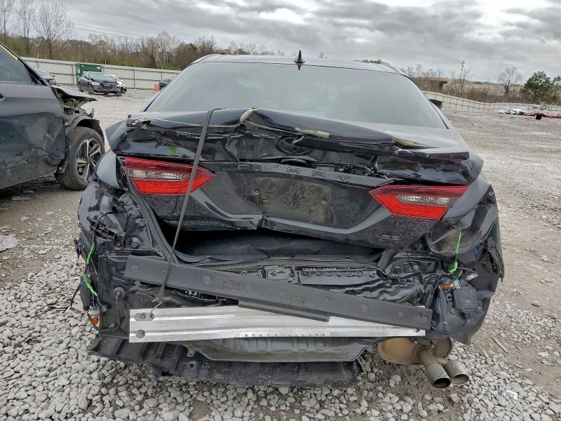 Фото 6 - TOYOTA CAMRY