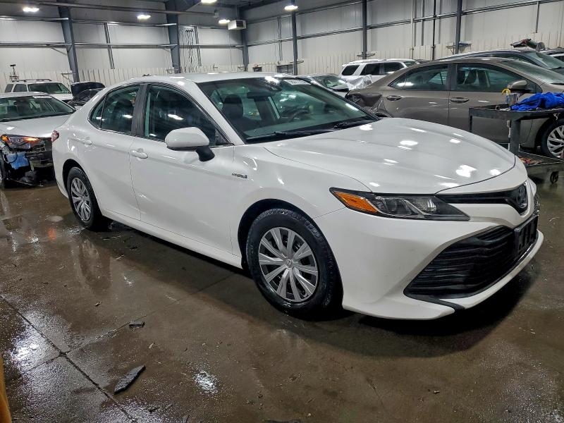 Фото 4 - TOYOTA CAMRY