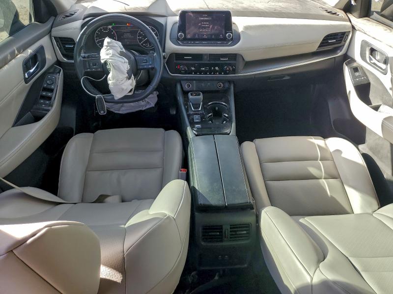 Фото 8 - NISSAN ROGUE