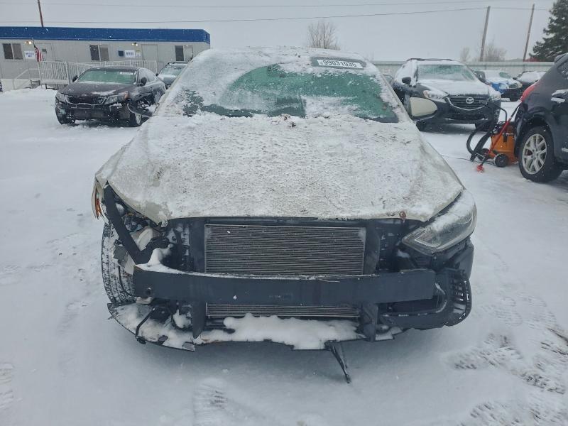 Фото 5 - HYUNDAI ELANTRA