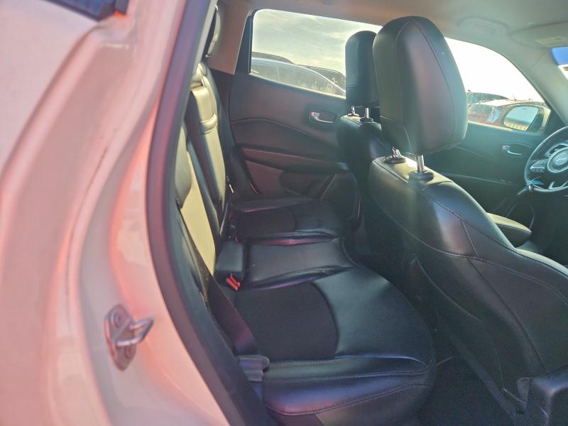 Фото 11 - JEEP COMPASS