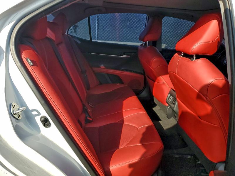 Фото 10 - TOYOTA CAMRY