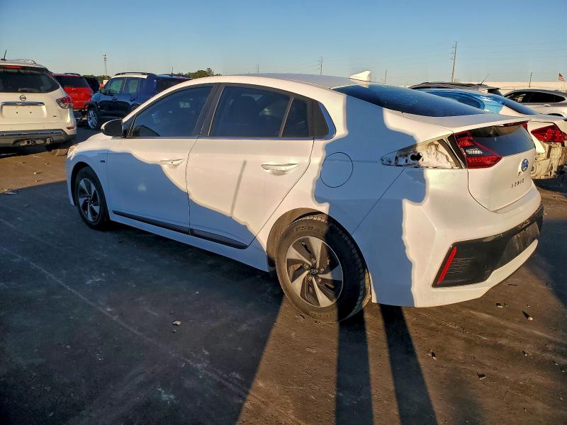 Фото 2 - HYUNDAI IONIQ