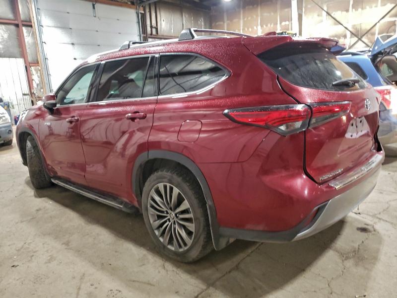 Фото 2 - TOYOTA HIGHLANDER