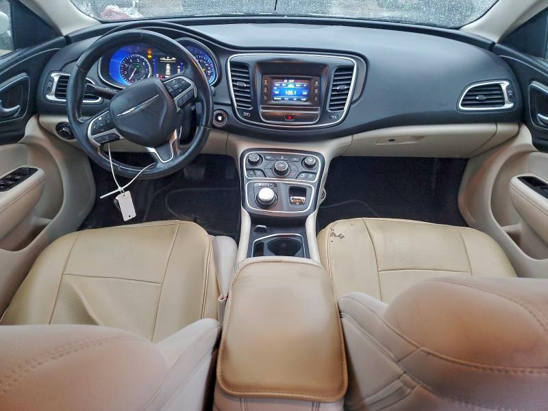 Фото 8 - CHRYSLER 200