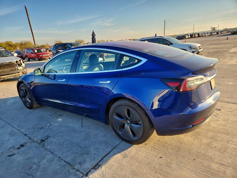 Фото 2 - TESLA MODEL 3