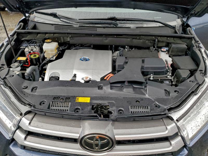 Фото 12 - TOYOTA HIGHLANDER