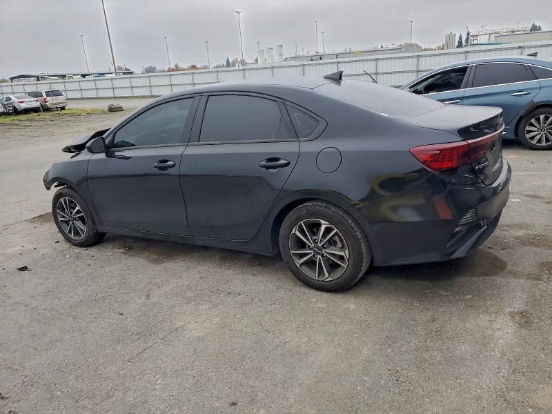 Фото 2 - KIA FORTE