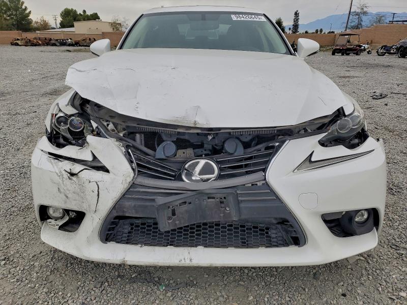 Фото 5 - LEXUS IS