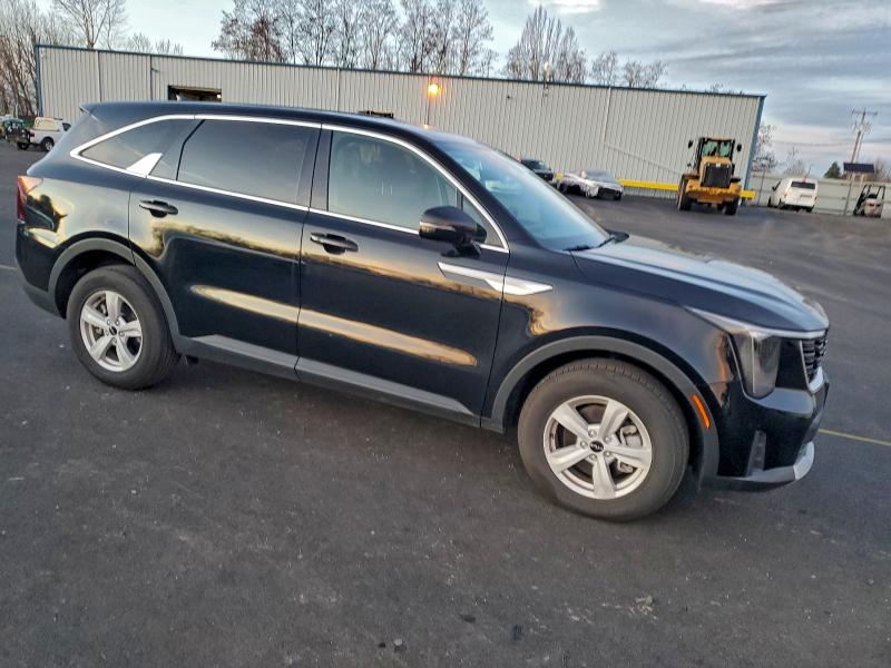 Фото 4 - KIA SORENTO