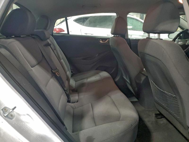 Фото 10 - HYUNDAI IONIQ