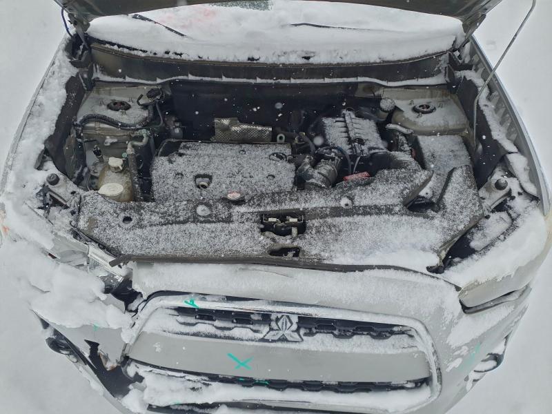 Фото 12 - MITSUBISHI OUTLANDER