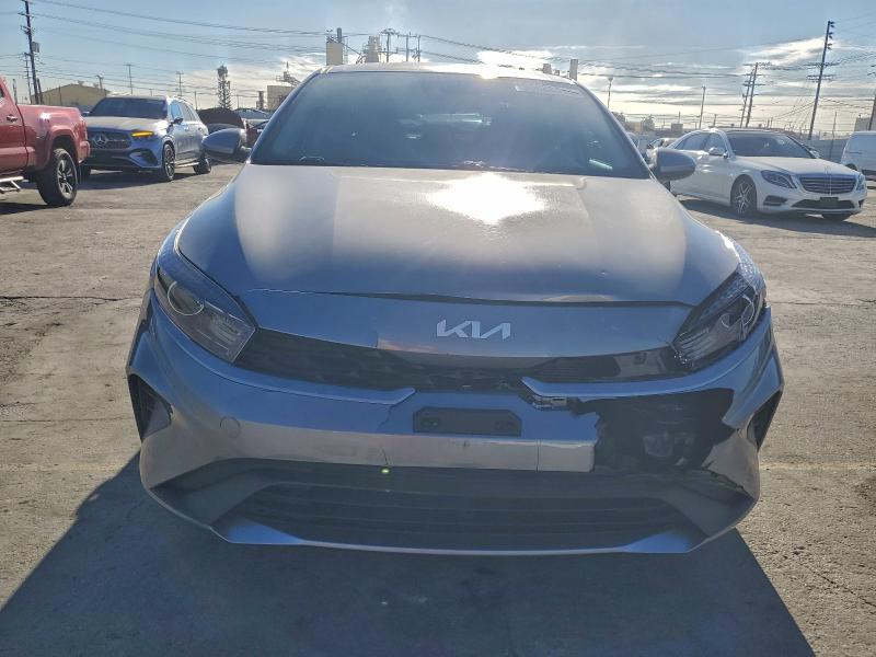 Фото 5 - KIA FORTE