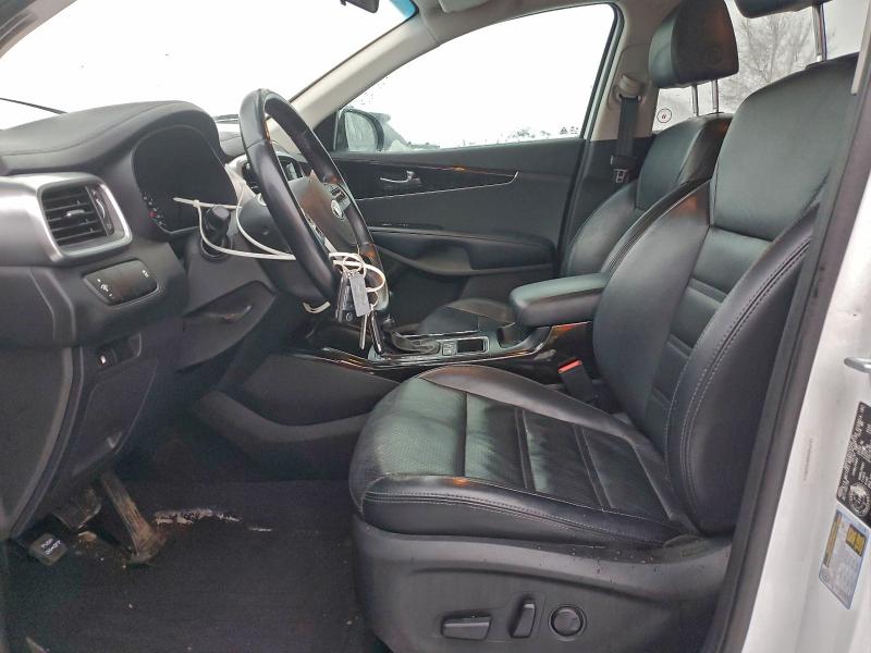 Фото 7 - KIA SORENTO