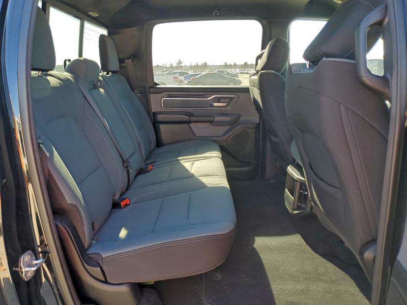 Фото 10 - RAM 1500