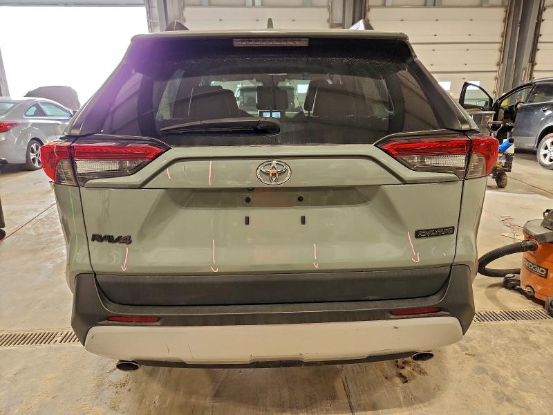 Фото 6 - TOYOTA RAV4