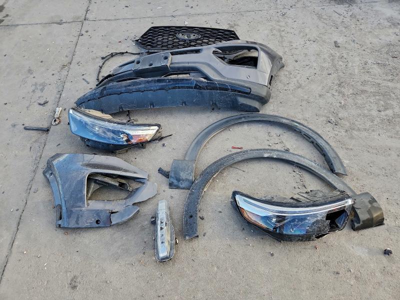 Фото 13 - FORD EXPLORER