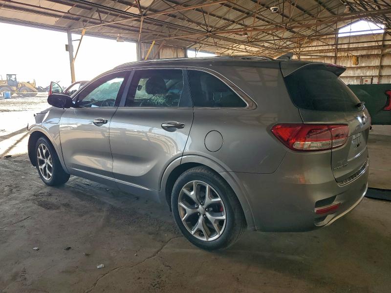 Фото 2 - KIA SORENTO