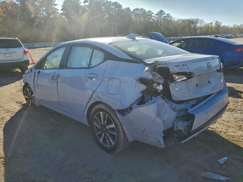 Фото 2 - NISSAN VERSA