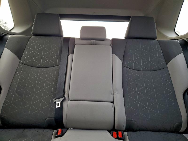 Фото 10 - TOYOTA RAV4