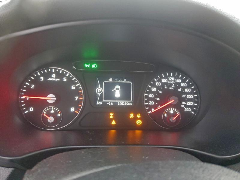 Фото 9 - KIA SORENTO