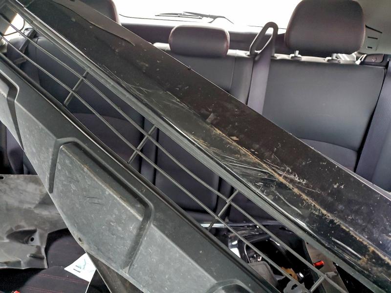 Фото 10 - MITSUBISHI OUTLANDER