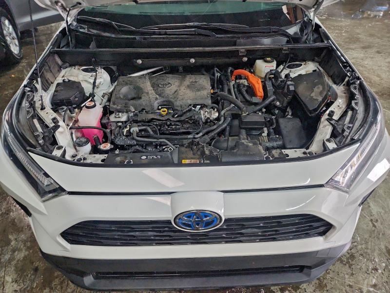 Фото 12 - TOYOTA RAV4