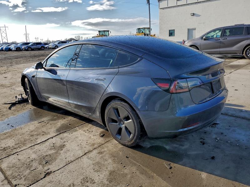 Фото 2 - TESLA MODEL 3