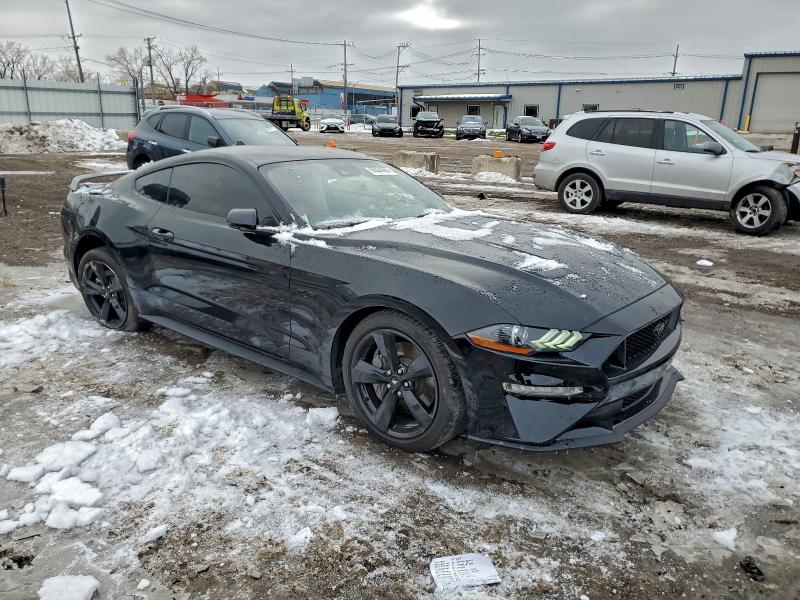 Фото 4 - FORD MUSTANG
