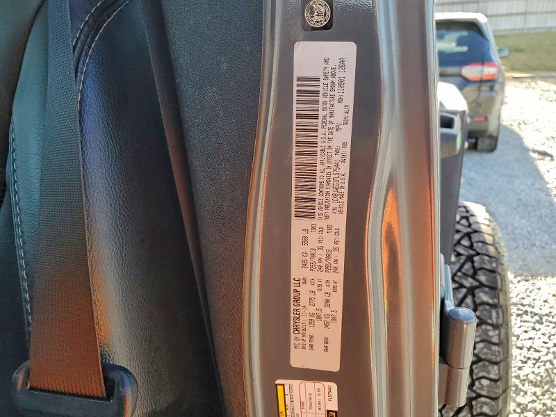 Фото 13 - JEEP WRANGLER