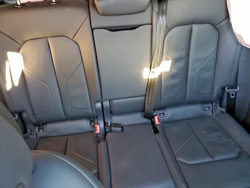 Фото 10 - AUDI Q3