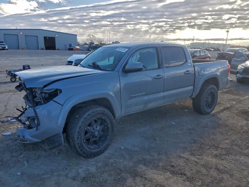 Фото 1 - TOYOTA TACOMA