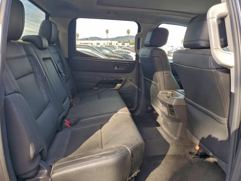 Фото 10 - TOYOTA TUNDRA