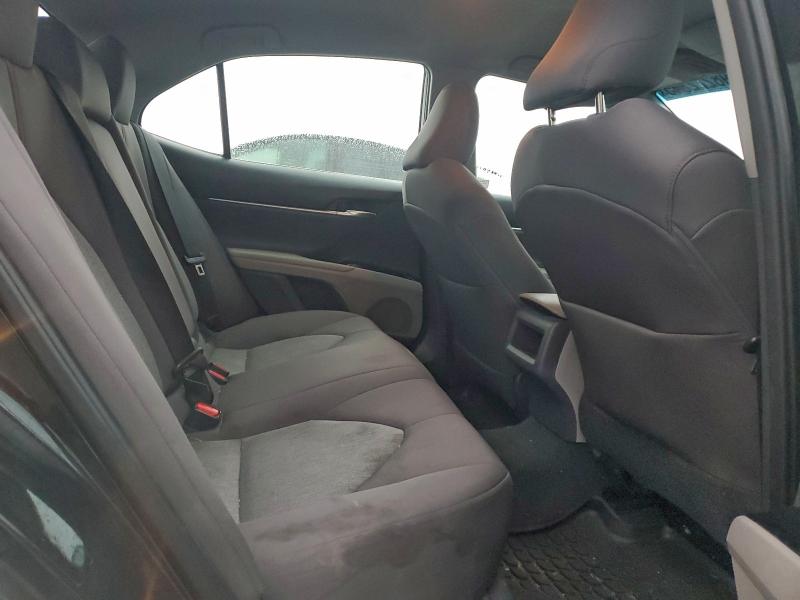 Фото 10 - TOYOTA CAMRY