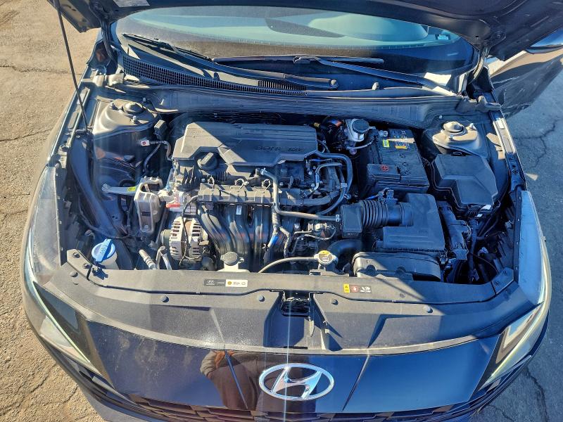 Фото 11 - HYUNDAI ELANTRA