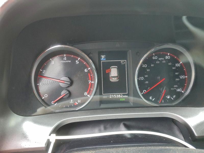 Фото 9 - TOYOTA RAV4