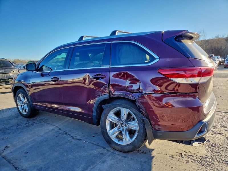 Фото 2 - TOYOTA HIGHLANDER