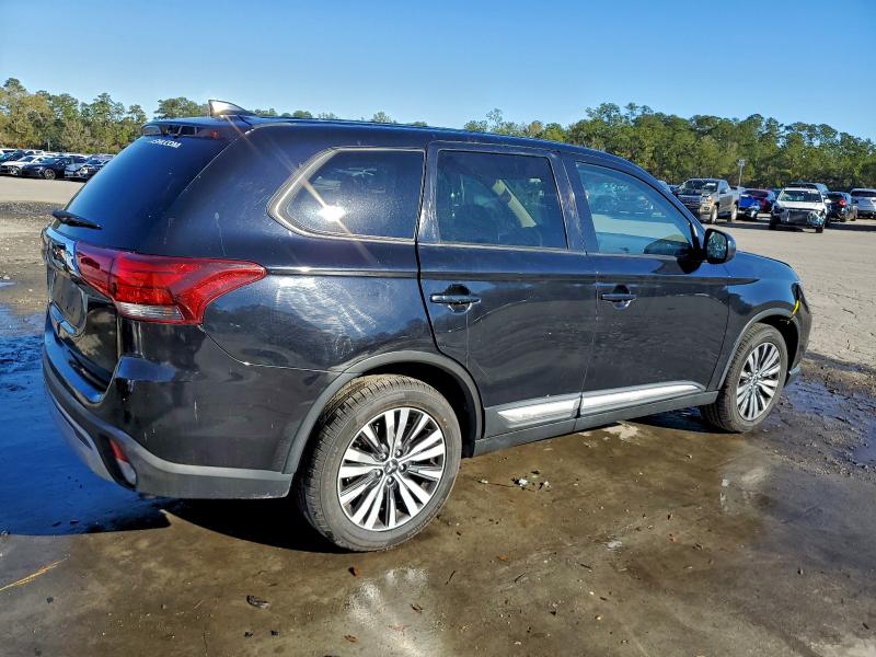Фото 3 - MITSUBISHI OUTLANDER