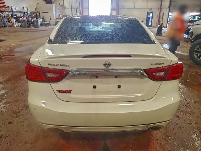 Фото 6 - NISSAN MAXIMA