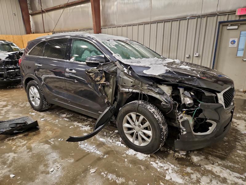 Фото 4 - KIA SORENTO