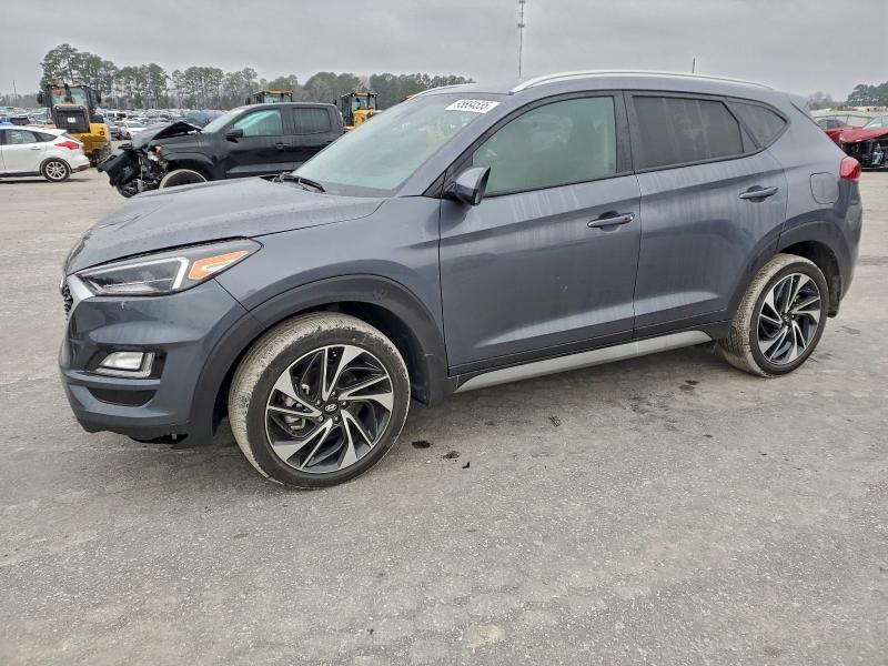 Фото 1 - HYUNDAI TUCSON