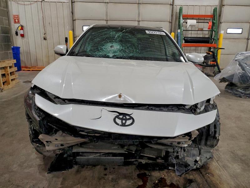 Фото 5 - TOYOTA CAMRY