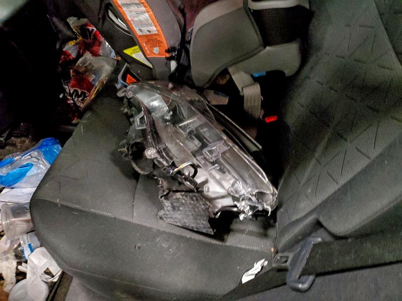 Фото 13 - TOYOTA RAV4