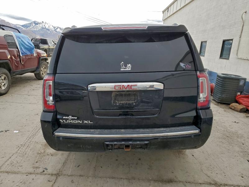 Фото 6 - GMC YUKON