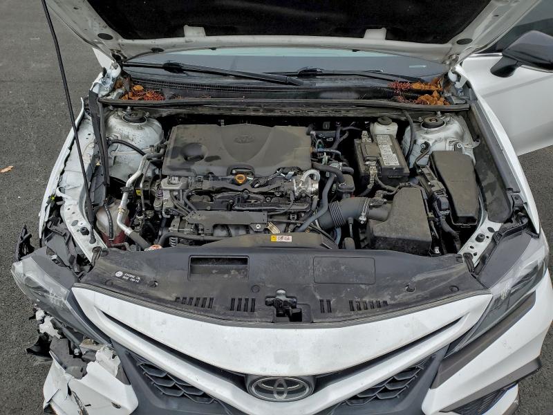 Фото 11 - TOYOTA CAMRY