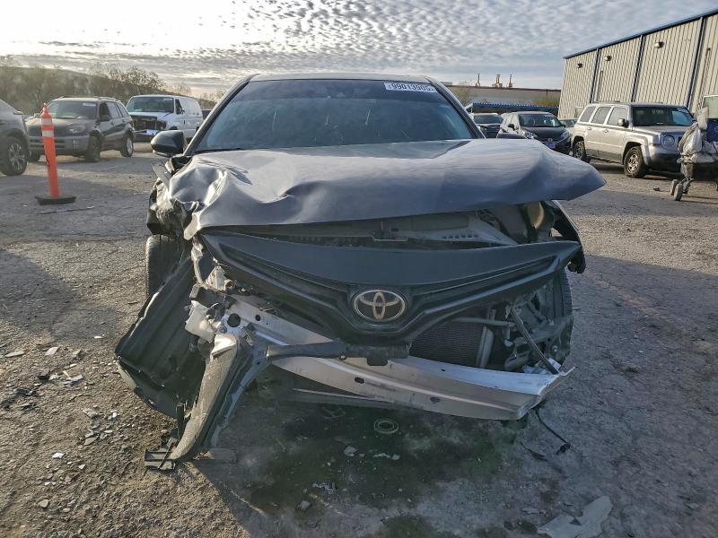 Фото 5 - TOYOTA CAMRY