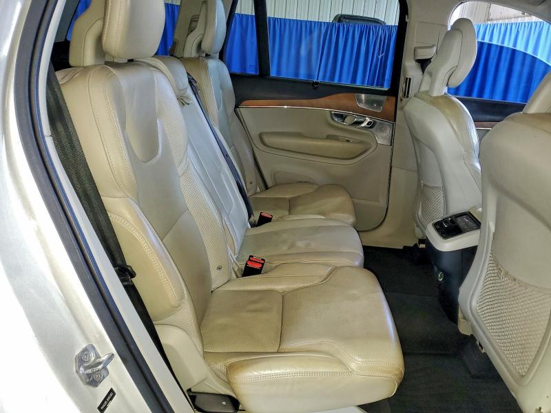 Фото 11 - VOLVO XC90