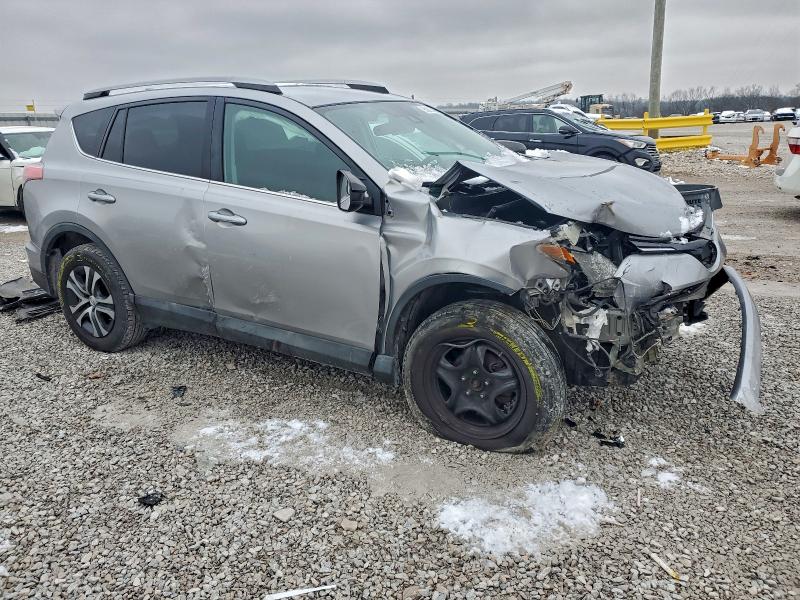 Фото 4 - TOYOTA RAV4