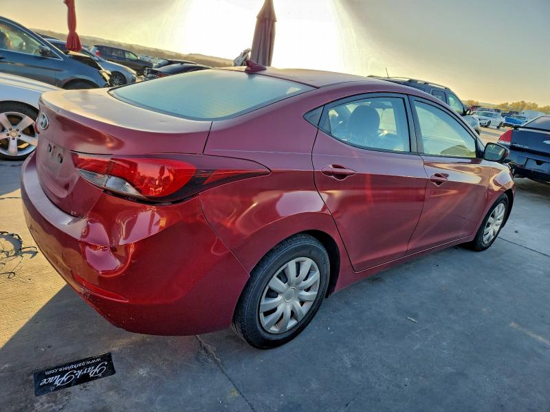 Фото 3 - HYUNDAI ELANTRA