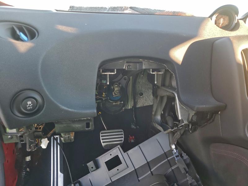 Фото 9 - NISSAN 370Z